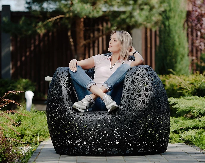 Дизайнерское уличное садовое кресло из базальта Basalt Studio STELLAR