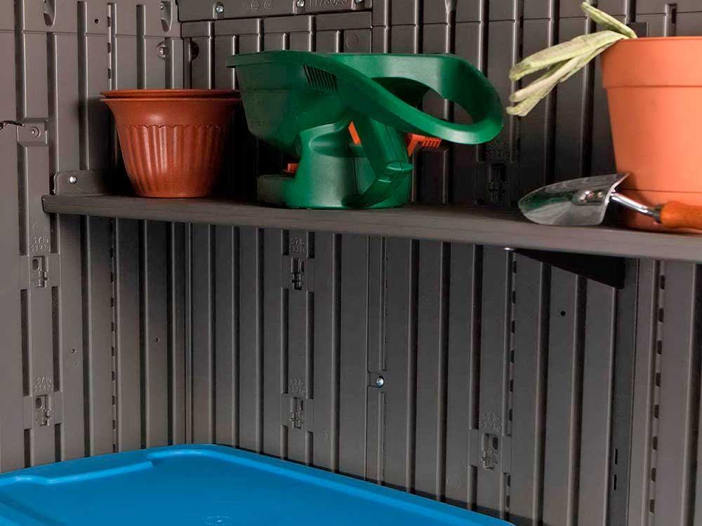 Пластиковый сарай (хозблок) WOODLOOK 8x7,5 60299 габариты 223,6 х 238,7 см с двускатной крышей для дачи или загородного дома