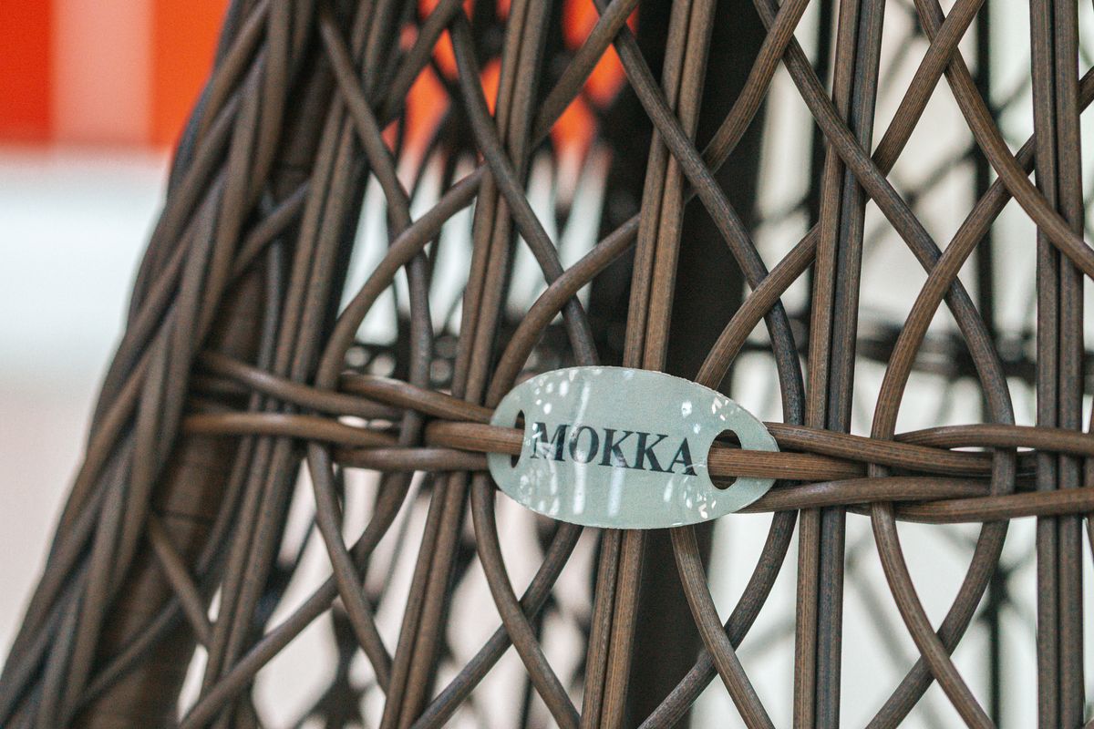 Плетение из полимерной лозы в комплекте мебели МОККА LORETO